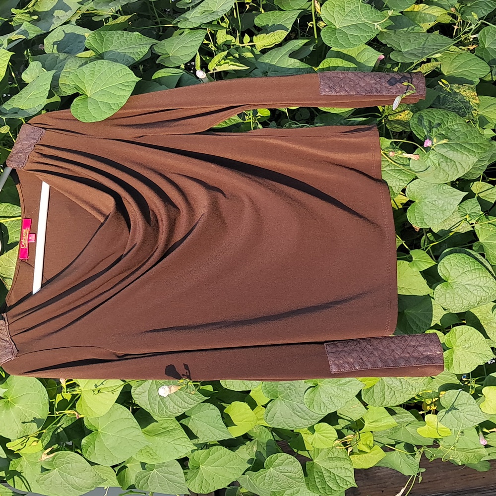 Women's pull over top